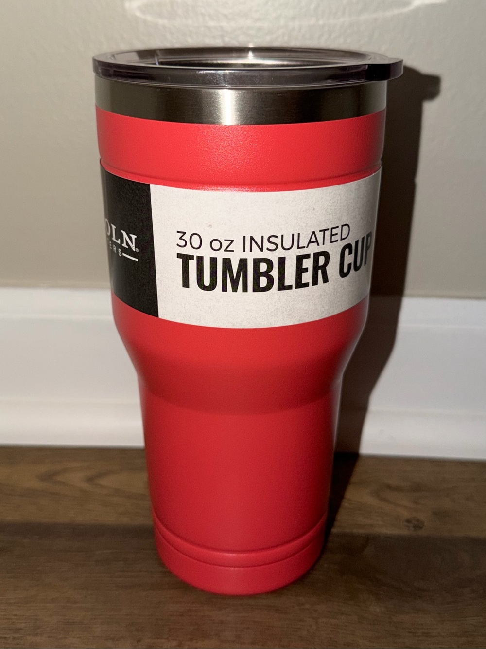 Lincoln Outfitters 30 oz Red Tumbler with Lid - New with Tags